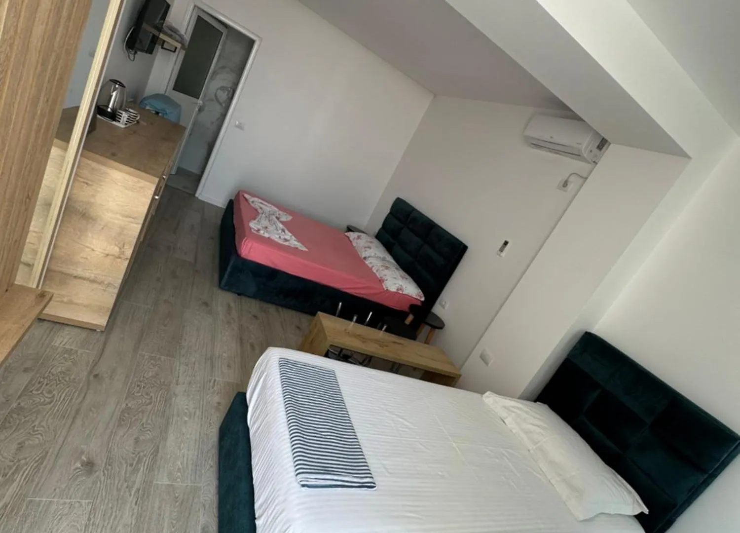 Anila'S Triple Room With Grand Terrace Saranda Apartman